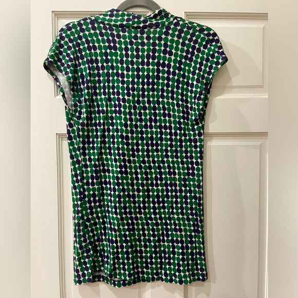 Banana Republic navy and green cap sleeve top with knot at the neckline - Picture 2 of 3